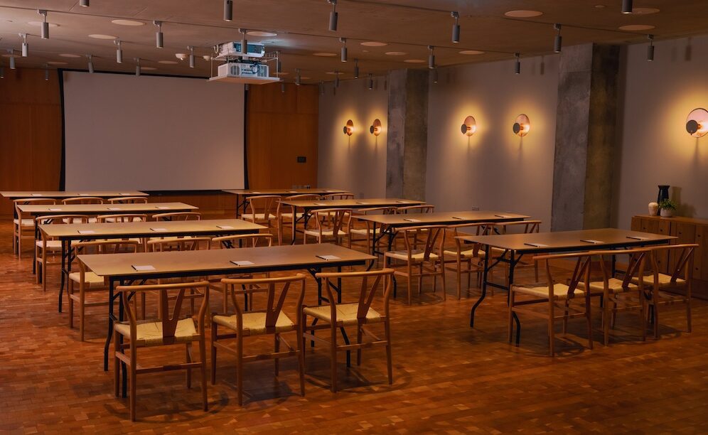 Interspace - meeting space with a classroom setup